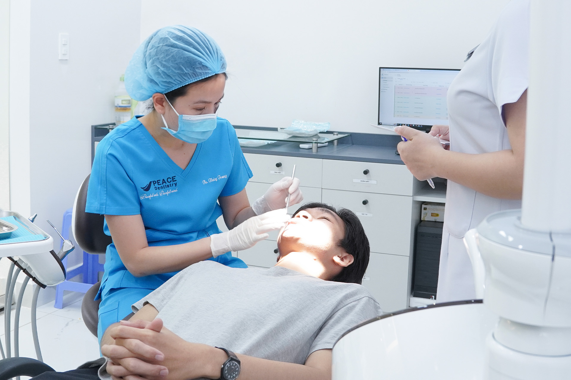 Các chương trình đào tạo và chứng chỉ chuyên sâu về chỉnh nha của BS. Trương Thùy Trang