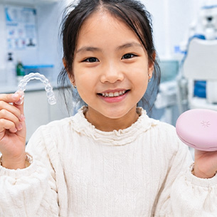 Chỉnh nha trẻ em bằng khay trong suốt theo tình trạng và độ tuổi phù hợp cùng BS. Trương Thùy Trang