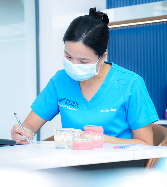 BS. Trương Thùy Trang phân tích tình trạng răng và xây dựng kế hoạch chỉnh nha cá nhân hóa cho từng bệnh nhân