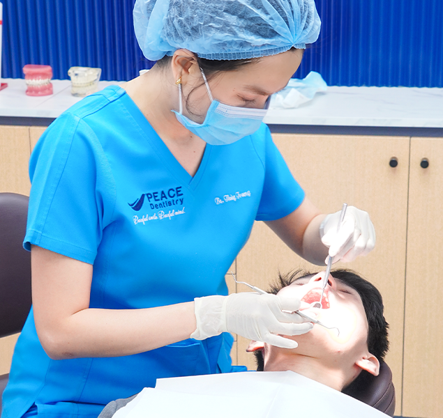 BS. Trương Thùy Trang trực tiếp thăm khám và điều trị cho bệnh nhân