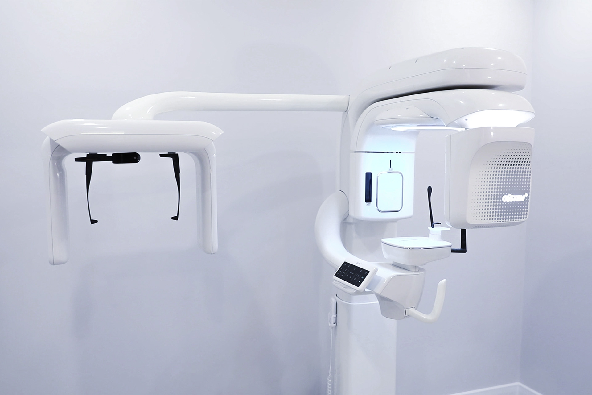 Máy chụp phim nha khoa tại Peace Dentistry hỗ trợ chẩn đoán và lập kế hoạch điều trị