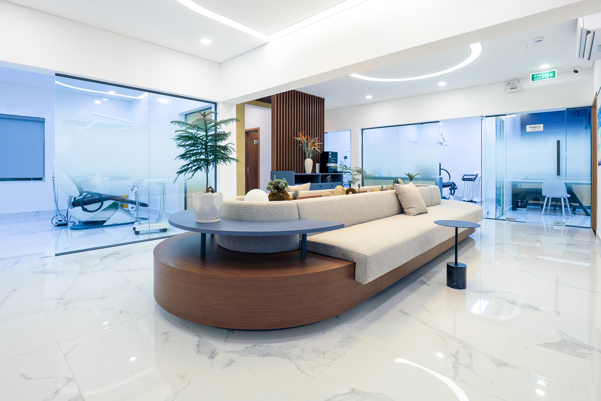 Sảnh chính của Peace Dentistry Thủ Đức